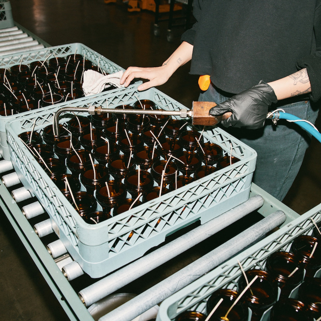 P.F. Candle Co. - 檀香玫瑰 - 7.2 盎司標準大豆蠟燭 (Sandalwood Rose)