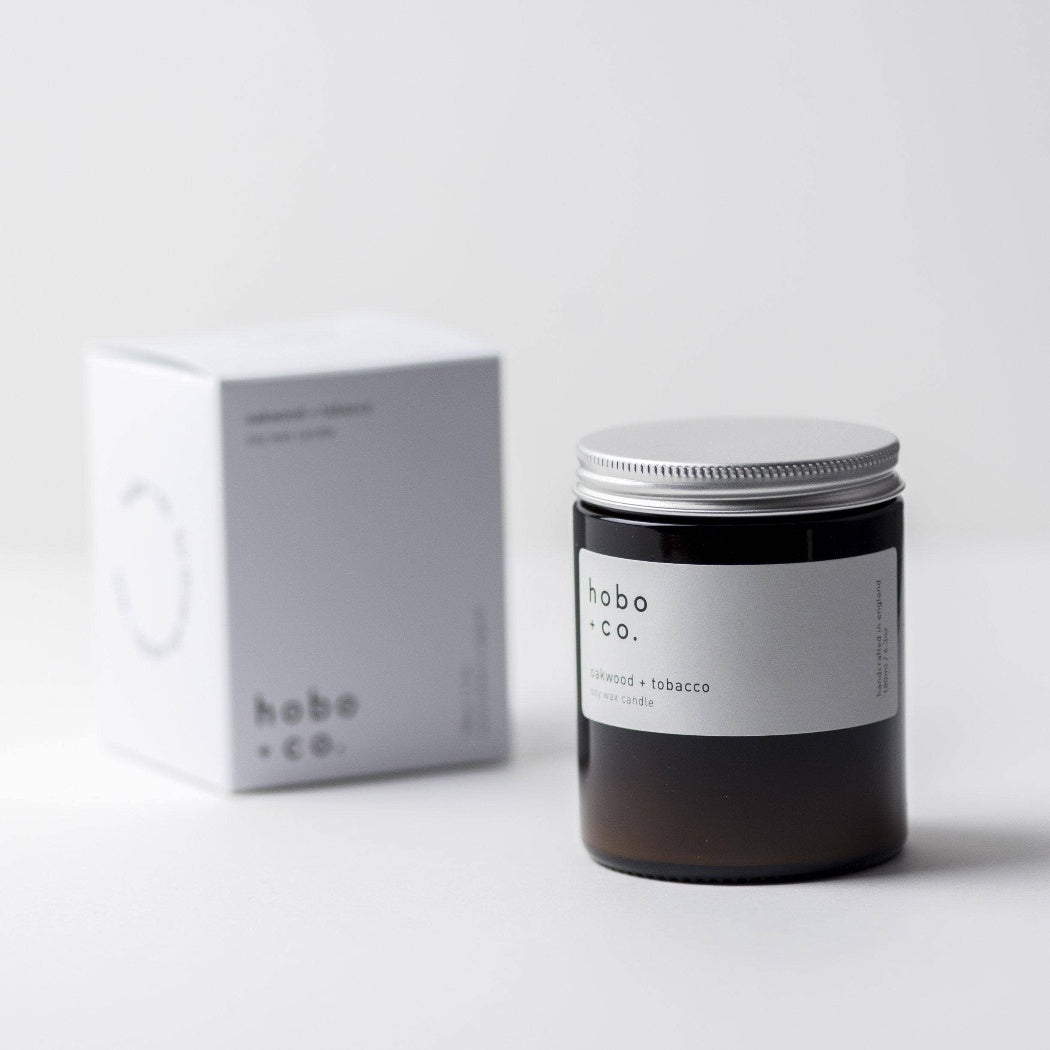 hobo + co. 英國香氛大豆蠟燭 - 橡木+煙草 / Oakwood + Tobacco (預購)