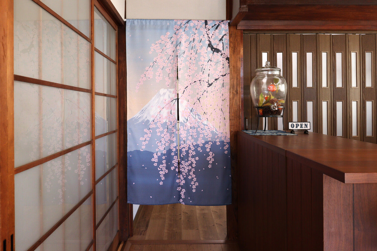 日本製 85 x 150cm 麻布門簾 (富士山垂櫻) (預訂)