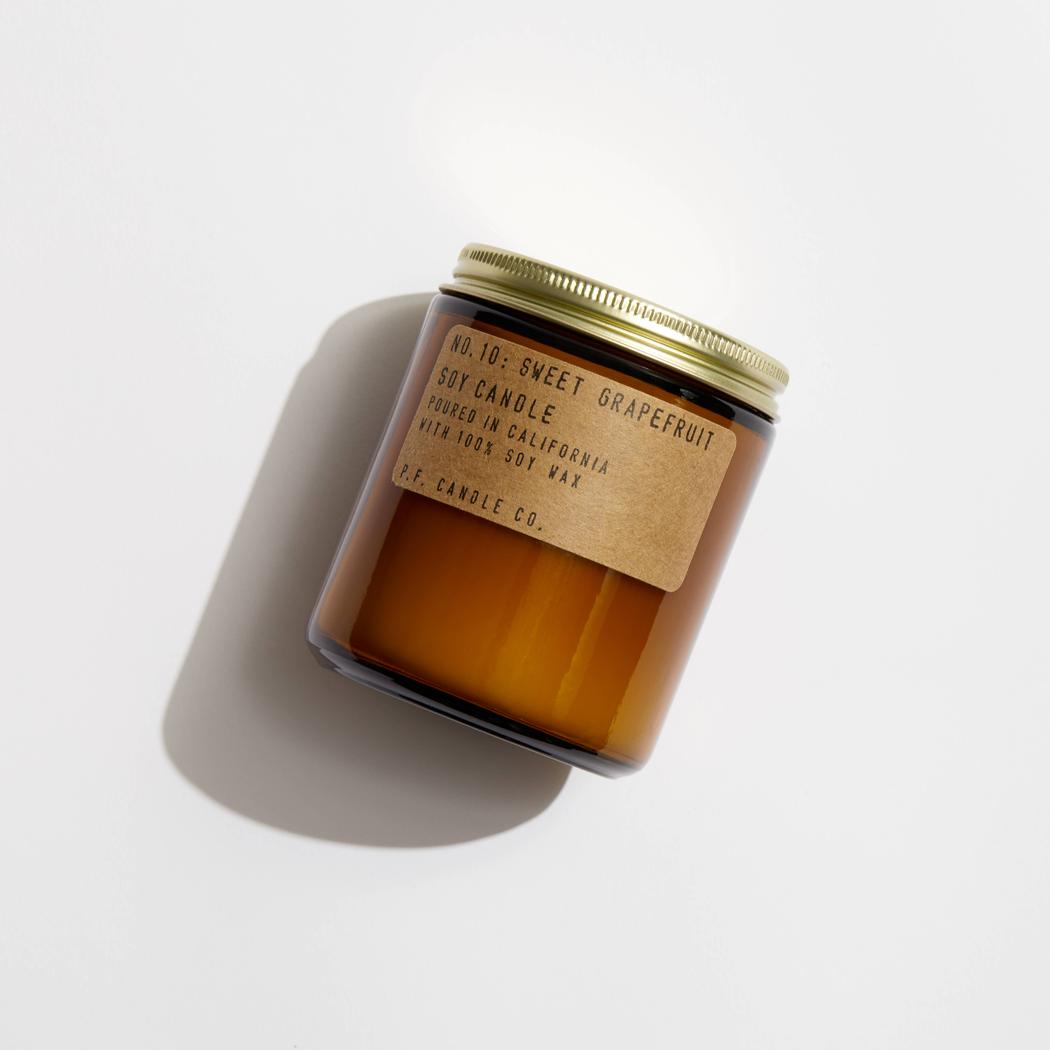 P.F. Candle Co. - 甜葡萄柚 - 7.2 盎司標準大豆蠟燭 (Sweet Grapefruit)