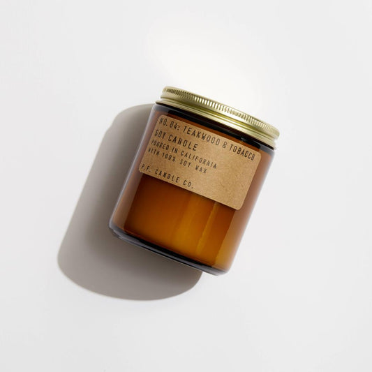 P.F. Candle Co. - 柚木與煙草 - 7.2 oz 標準大豆香氛蠟燭